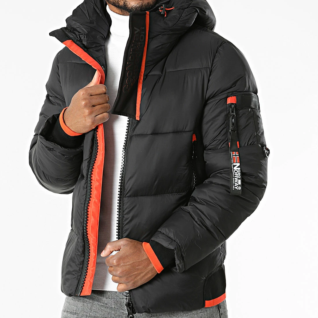 Le moins cher đ„ Doudoune Capuche Calix Noir de Geographical Norway â 1 Le moins cher đ„ Doudoune Capuche Calix Noir de Geographical Norway â