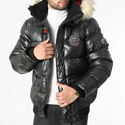 Promo ⌛ Doudoune Capuche Fourrure Bugs Noir de Geographical Norway 😍