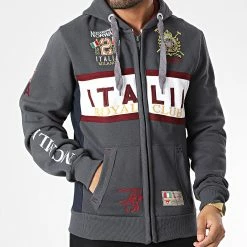 De gros 💯 Sweat Zippé Capuche Filio Gris Anthracite de Geographical Norway 😍 -Geographical Norway Soldes Boutique geographical norway 346861 FILIO DARK GREY 20221109T160303 03