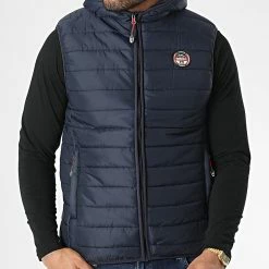 Grosses soldes 🤩 Doudoune Capuche Sans Manches Vamigo Bleu Marine de Geographical Norway ❤️ -Geographical Norway Soldes Boutique geographical norway 347116 VAMIGO HOOD NAVY 20221110T152328 03